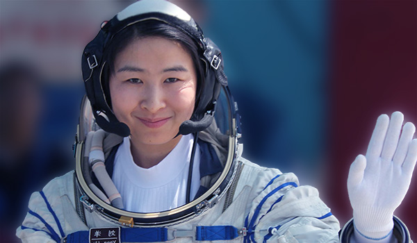 Chinese-women-walks-first-in-space-2021